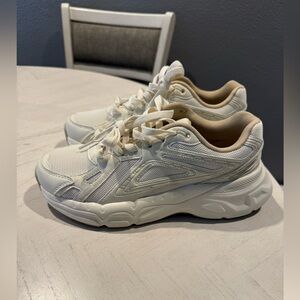 New sneakers size 7.5 for women